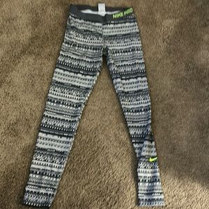 Nike pro winter grey/ black tights large